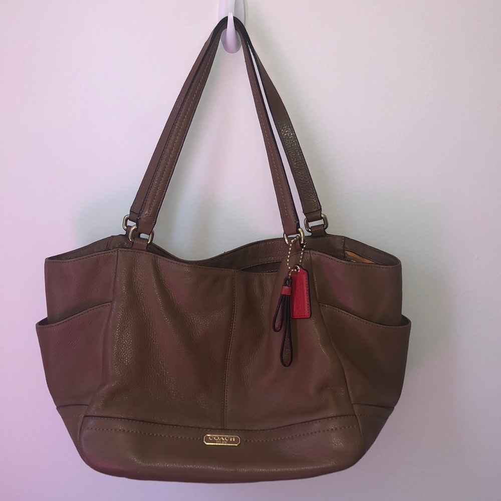 Coach Carrie Handbag - Caramel Tan Leather - Good used condition
